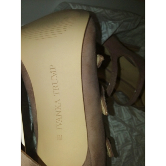 NIB Womens Sz.6M Ivanka Trump Houston Heels - Picture 8 of 9